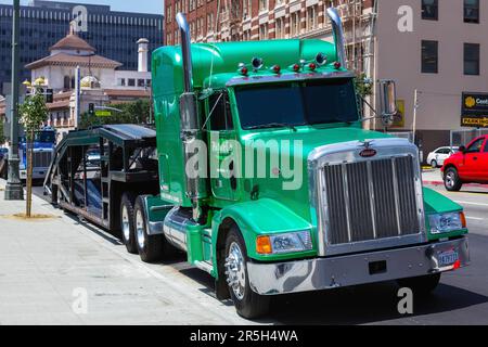 Big Green Rig Stock Photo