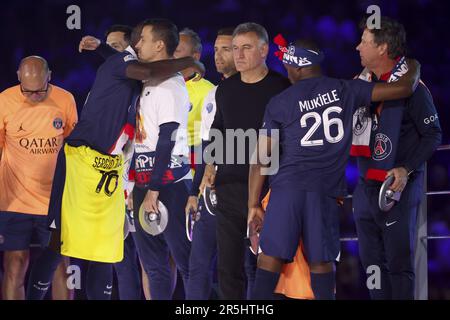 Coach of PSG Christophe Galtier (right) and his players during the Ligue 1 trophy ceremony following the French championship Ligue 1 football match between Paris Saint-Germain (PSG) and Clermont Foot 63 on June 3, 2023 at Parc des Princes stadium in Paris, France - Photo: Jean Catuffe/DPPI/LiveMedia Stock Photo