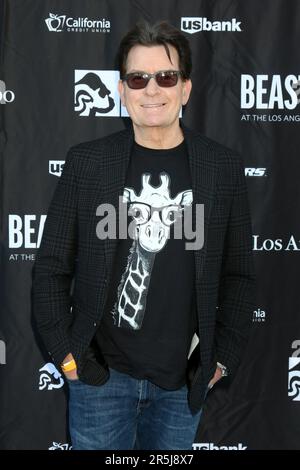 June 3, 2023, Los Angeles, CA, USA: LOS ANGELES - JUN 3: Charlie Sheen at the 2023 Beastly Ball at the LA Zoo on June 3, 2023 in Los Angeles, CA (Credit Image: © Kay Blake/ZUMA Press Wire) EDITORIAL USAGE ONLY! Not for Commercial USAGE! Stock Photo