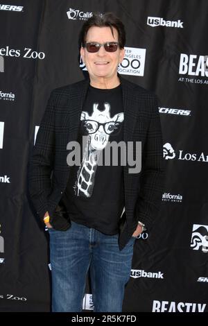 Los Angeles, USA. 03rd June, 2023. LOS ANGELES - JUN 3: Charlie Sheen at the 2023 Beastly Ball at the LA Zoo on June 3, 2023 in Los Angeles, CA (Photo by Katrina Jordan/Sipa USA) Credit: Sipa USA/Alamy Live News Stock Photo