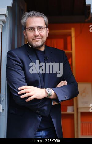 Madrid, Spain. 04th June, 2023. The writer, journalist and former minister, Maxim  Huerta poses during the portrait session at Cuesta de Moyano in Madrid. The  talk is entitled 'Censorship and freedom of