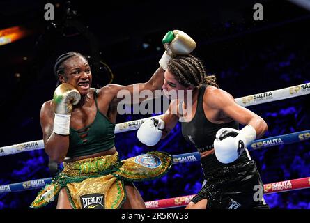 Detroit, Michigan, USA. 3rd June, 2023. Claressa Shields throws a punch against Maricela Cornejo during their Middleweight Championship fight at Little Caesars Arena in Detroit, Mi. June 3, 2023 (Credit Image: © David Donoher/ZUMA Press Wire) EDITORIAL USAGE ONLY! Not for Commercial USAGE! Stock Photo