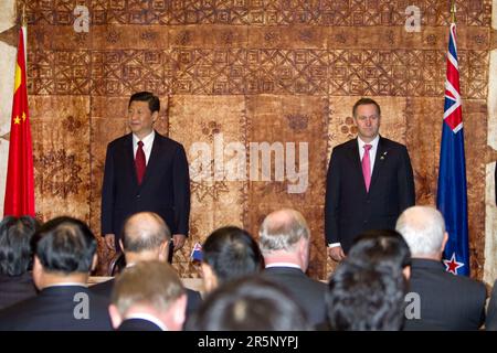 His Excellency Mr Xi Jinping, Vice President of the People's Republic of China,  at the signing ceremony with Prime Minister John Key Stock Photo