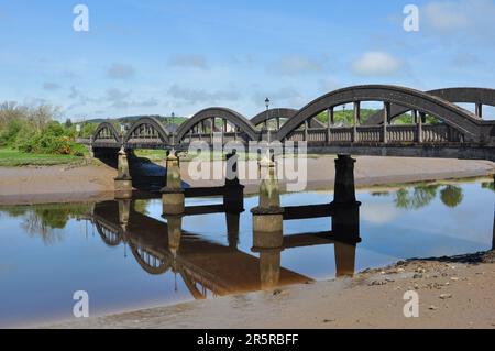 Road bridge carrying the A755 over the River Dee at Kirkcudbright, Dumfries and Galloway, Scotland, UK Stock Photo