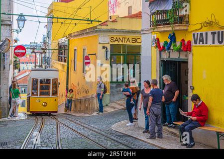 Portugal, Lisbon, Bica funicular inaugurated in 1892, connects the districts of Cais de Sodré and Bairro Alto Stock Photo