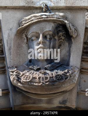Relief sculpture of Edward VI, on the exterior of what used to be the Palace of Bridewell, then Bridewell Royal Hospital, and then Bridewell Prison in Stock Photo