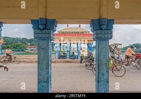 03-oct-2005 Shahi Bridge or Munim Khan's Bridge or Akbari Bridge Afghan architecture on Gomti River Jaunpur Uttar Pradesh INDIA.Asia. Stock Photo