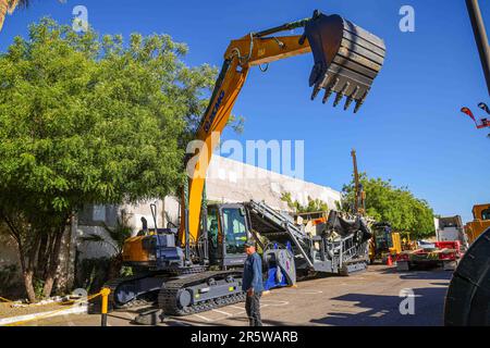 mining truck or yucle, Cat® 980 Wheel Loader, trascavo, boytec drill ...