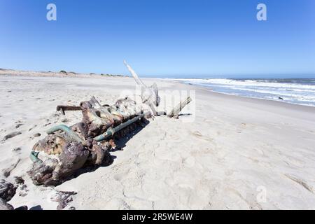 The shipwreck of the Benguela Eagle, which ran aground in 1973, Namibia Stock Photo