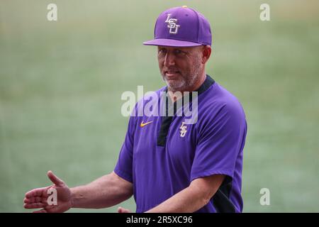 Baton Rouge, LA, USA. 4th June, 2023. LSU Pitching Coach Wes Johnson walks back to the dugout during NCAA Baseball Regional action between the Oregon State Beavers and the LSU Tigers at Alex Box Stadium, Skip Bertman Field in Baton Rouge, LA. Jonathan Mailhes/CSM/Alamy Live News Stock Photo