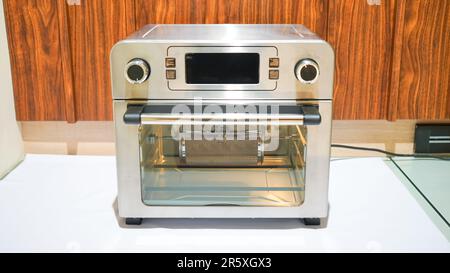 Grill oven hi-res stock photography and images - Alamy