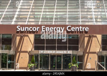 Calgary, Alberta, Canada. Jun 4, 2023. Front view of the main entrance at the Suncor Energy Center building in downtown. Stock Photo