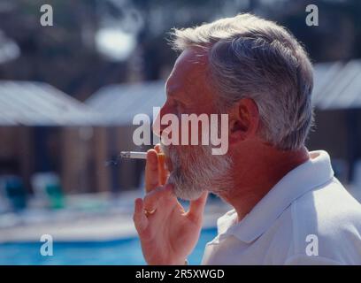 pull on a cigarette Vanishing (Lit pull) by Bazar de Magia Hand Pull Out Cigarette in