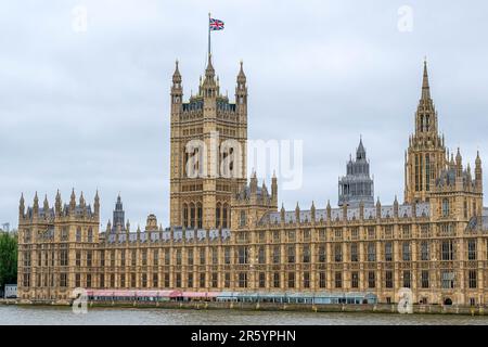 London, UK. 08th May, 2023. The Palace of Westminster on the Thames. Credit: Sina Schuldt/dpa/Alamy Live News Stock Photo