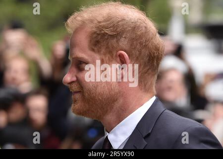 London, England, UK. 6th June, 2023. Prince HARRY, Duke of Sussex, arrives at the Rolls Building of the High Court in London, to testify against Mirror Group Newspapers, in phone-hacking case. (Credit Image: © Thomas Krych/ZUMA Press Wire) EDITORIAL USAGE ONLY! Not for Commercial USAGE! Credit: ZUMA Press, Inc./Alamy Live News Stock Photo