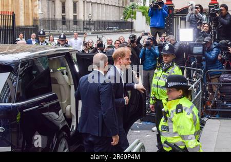 Prince Harry arrives at High Court, Rolls Building. Several high-profile people, including Prince Harry, have taken legal action against Mirror Group Newspapers over alleged unlawful information gathering, including phone hacking. (Photo by Vuk Valcic / SOPA Images/Sipa USA) Stock Photo