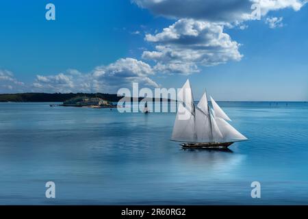 Boat sailing on the Plymouth Sound, leisure, escape concept Stock Photo
