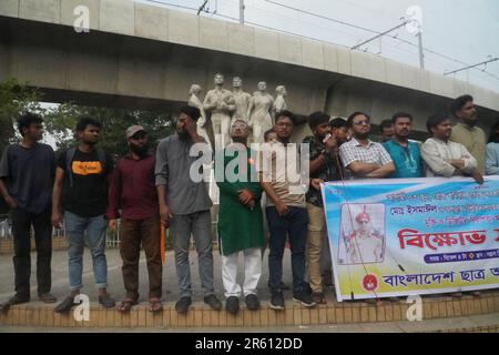 Dhaka, Bangladesh. 03rd June, 2023. Activists and students protest abolishing the Digital Security Act, 2018, a digital security law in front of Anti-Terrorism Raju Memorial Sculpture near Dhaka University. (Photo by MD Mehedi Hasan/Pacific Press) Credit: Pacific Press Media Production Corp./Alamy Live News Stock Photo