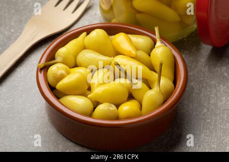 Qizim oshxonada jinsiy aloqa qilayotganini kordim.