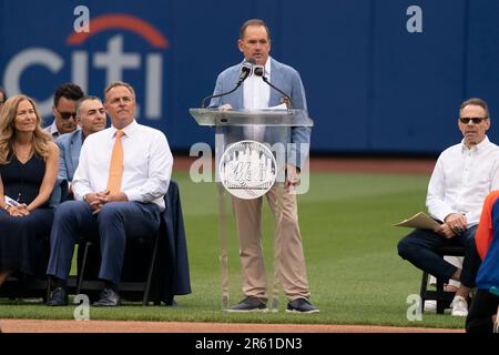 FLUSHING, NY - JUNE 03: Former New York Mets Third Baseman Howard Johnson  is introduced during the Mets Hall of Fame Induction ceremony prior to the  Major League Baseball game between the