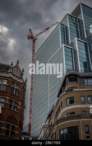 London, UK: 40 Leadenhall Street or Stanza London is a skyscraper under construction in the City of London. View with crane from Creechurch Lane. Stock Photo