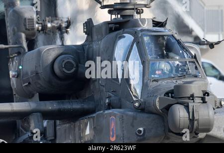 Ramstein Miesenbach, Germany. 06th June, 2023. A U.S. Army Apache attack helicopter lands on the sidelines of the 'Saber Guardian 23' military exercise at Ramstein Air Base. Credit: Boris Roessler/dpa/Alamy Live News Stock Photo