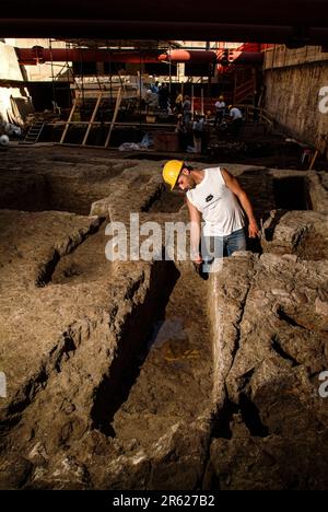 Italy Campania  Neaples the ancient port of Neapolis during excavation work for a new subway in Naples. 2004 Stock Photo