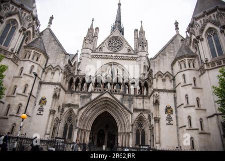 The Royal Courts of Justice, Britain's High Court seen before Prince Harry's, Duke of Sussex, trial at the Royal Courts of Justice, Britain's High Court, in central London. Prince Harry took a witness stand as part of claims against a British tabloid publisher, the latest in his legal battles with the press. King Charles III's younger son will become the first senior British royal to give evidence in court for more than a century when he testifies against Mirror Group Newspapers (MGN). (Photo by Loredana Sangiuliano/SOPA Images/Sipa USA) Stock Photo