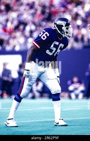 Lawrence Taylor New York Giants-56 during the 1987 Superbowl against the  Denver Broncos, Pasadena, CA. January 25, 1987 Stock Photo - Alamy