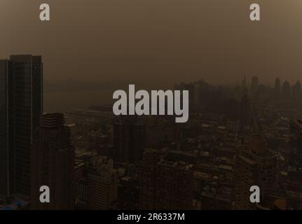 New York haze caused by Canada wildfire Stock Photo