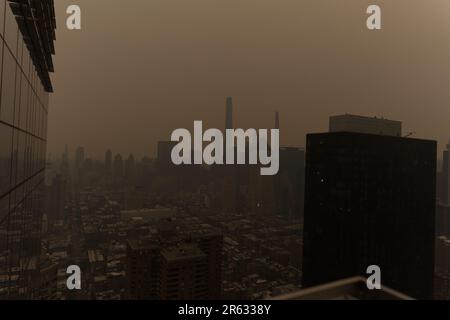 New York haze caused by Canada wildfire Stock Photo