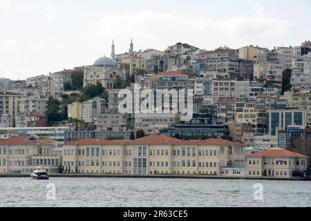The residential Cihangir neighbourhood overlooking the Strait of Bosphorus in the Beyoglu district on the European side of Istanbul, Turkey / Turkiye. Stock Photo