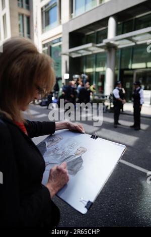 Court artist Elizabeth Cook works on her drawing of the Duke of Sussex giving evidence at the Rolls Buildings in central London in the phone hacking trial against Mirror Group Newspapers (MGN). A number of high-profile figures have brought claims against MGN over alleged unlawful information gathering at its titles. Picture date: Wednesday June 7, 2023. Stock Photo