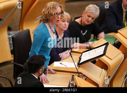 Scottish Government's circular economy minister Lorna Slater making a statement to MSPs in the Scottish Parlaiment, Edinburgh , on the planned deposit return scheme. Picture date: Wednesday June 7, 2023. Stock Photo