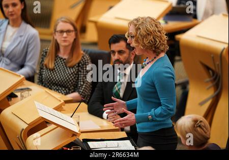 Scottish Government's circular economy minister Lorna Slater making a statement to MSPs in the Scottish Parlaiment, Edinburgh , on the planned deposit return scheme. Picture date: Wednesday June 7, 2023. Stock Photo