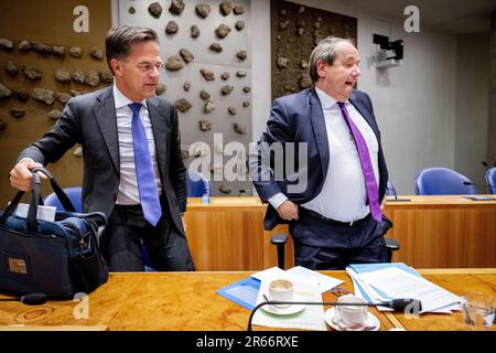 THE HAGUE - Prime Minister Mark Rutte and Hans Vijlbrief, State Secretary for Mining during a debate on the report of the Parliamentary Inquiry Committee on Natural Gas Extraction in Groningen. ANP ROBIN UTRECHT netherlands out - belgium out Stock Photo
