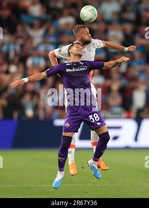 Prague, Czechia. 07th June, 2023. Rolando Mandragora of Fiorentina and Tomas Soucek of West Ham United during the UEFA Conference League Final match between Fiorentina and West Ham United at Fortuna Arena on June 7th 2023 in Prague, Czechia. (Photo by Daniel Chesterton/phcimages.com) Credit: PHC Images/Alamy Live News Stock Photo