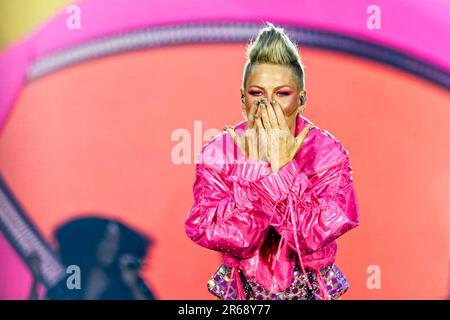 June 7, 2023, United kingdom: June 7, 2023, Bolton, United kingdom: American singer PINK performs at the University of Bolton Stadium, on the opening night of her Summer Carnival tour. The So What chart-topper, last toured the UK in 2019, will also be heading to Sunderland, Birmingham and London ahead of European and U.S. Dates. (Credit Image: © Andy Von Pip/ZUMA Press Wire) EDITORIAL USAGE ONLY! Not for Commercial USAGE! Stock Photo