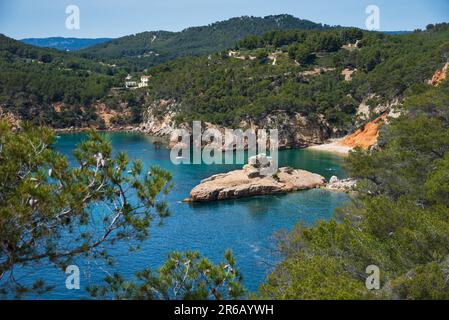 Galley rock or Submarine rock. View  from hiking path near Calanque de Port d'Alon (between Saint-Cyr-sur-Mer and Bandol), France. Spectacular seaside Stock Photo