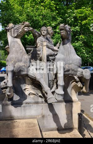 Statue of Neptune in a chariot (representing Navigation), in front of The Glamorgan Building in the Civic Centre, Cathays Park, Cardiff Stock Photo