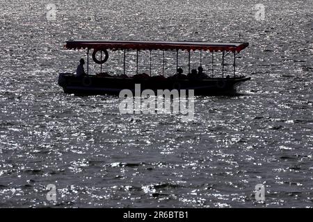 Udaipur, India. 04th June, 2023. Tourist enjoy boat ride in Pichola Lake in Lake City Udaipur, Rajasthan, India on 04 June 2023. Photo by ABACAPRESS.COM Credit: Abaca Press/Alamy Live News Stock Photo