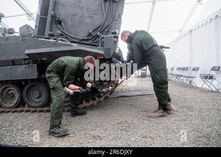 Swedish soldiers on Combat Vehicle 90 (CV90), In Swedish: Stridsfordon ...