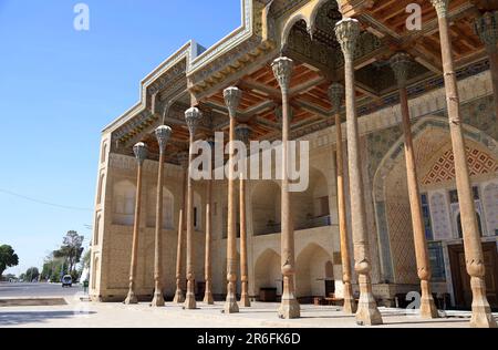 Colonnade of the Bolo Hauz Mosque in Bukhara, Uzbekistan Stock Photo