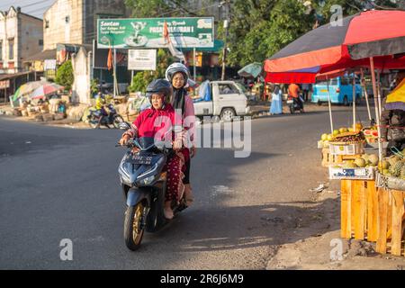 Salatiga, Indonesia - May 22, 2023: People on the streets of Salatiga, Indonesia. Stock Photo