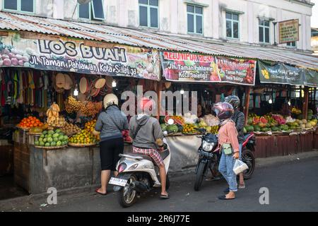 Salatiga, Indonesia - May 22, 2023: People on the streets of Salatiga, Indonesia. Stock Photo