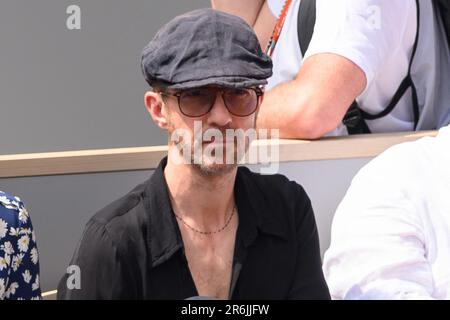 Paris, France. 09th June, 2023. Calogero attends the 2023 French Open at Roland Garros on June 9, 2023 in Paris, France. Photo by Laurent Zabulon/ABACAPRESS.COM Credit: Abaca Press/Alamy Live News Stock Photo