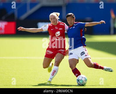 Oslo, Norway. 10th June, 2023. Oslo, Norway, June 10th 2023: Ylinn Tennebo (15 Valerenga) battle for the ball during the Toppserien league game between Valerenga and Brann at Intility Arena in Oslo, Norway (Ane Frosaker/SPP) Credit: SPP Sport Press Photo. /Alamy Live News Stock Photo