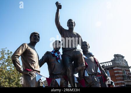 West Ham United’s European Champions statue outside of the stadium ...