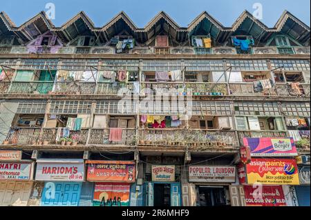 01 10  2007 Vintage Poona Old House With Brick Wall And Wooden Balcony  Window Frameworks Pune Maharashtra India Asia. Stock Photo