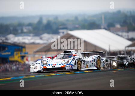 Le Mans, France. 10th June, 2023. Porsche 911 GT1-98 driven by Laurent Aiello, Stéphane Ortelli and Allan McNish, winner of Le Mans 1998 during the parade prior to the the 24 Hours of Le Mans 2023 on the Circuit des 24 Heures du Mans from June 10 to 11, 2023 in Le Mans, France - Photo Joao Filipe/DPPI Credit: DPPI Media/Alamy Live News Stock Photo